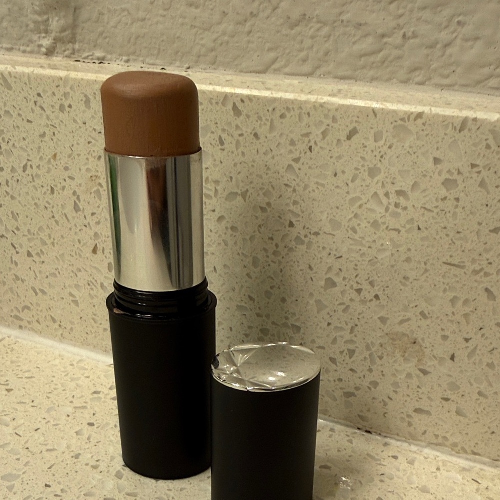 Dior Contour in Shade 01